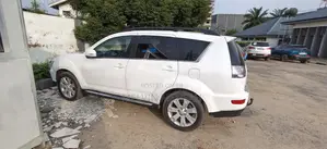 Mitsubishi Outlander Sport ES CVT 2012 White