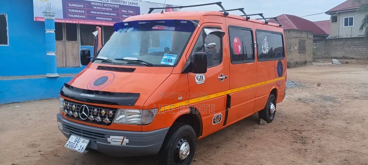 Mercedes-Benz Sprinter 2017 Orange