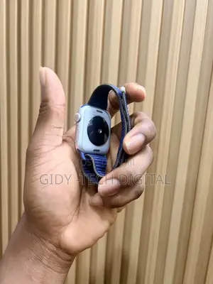 Apple Watch SE (GPS)