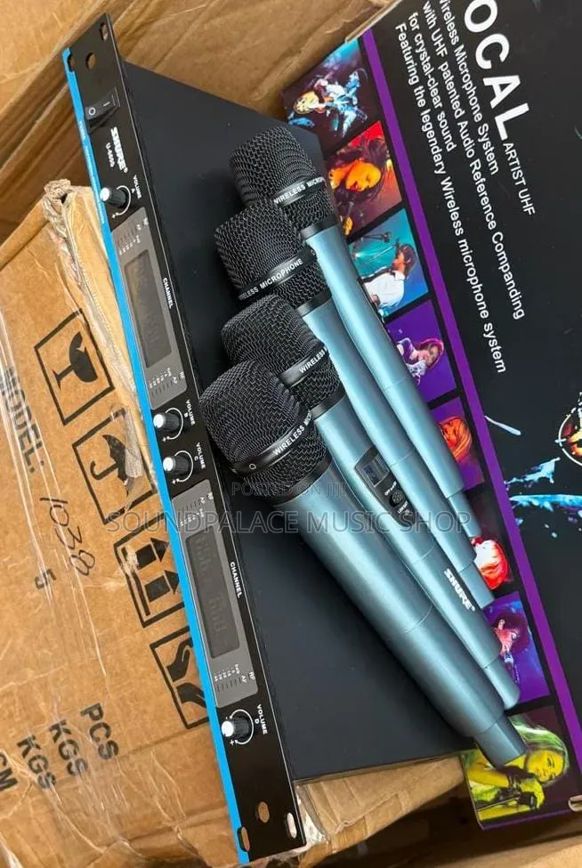 Shure U-6600 4-in-1 Professional Wireless Microphone
