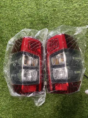 L 200 2018,2019,2020,2021,2022,2023 Tail Light