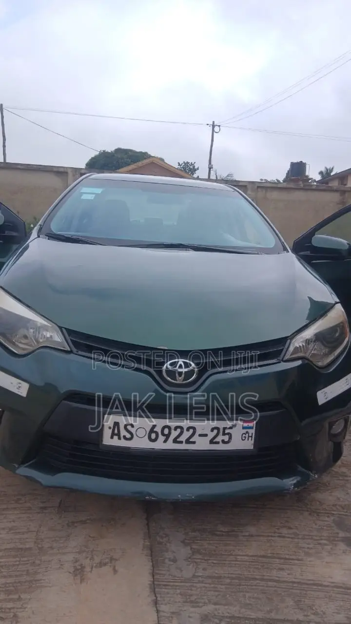 Toyota Corolla LE 4dr Sedan (1.8L 4cyl CVT) 2016 Green