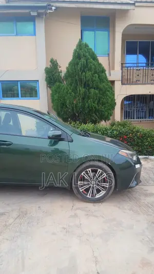 Toyota Corolla LE 4dr Sedan (1.8L 4cyl CVT) 2016 Green