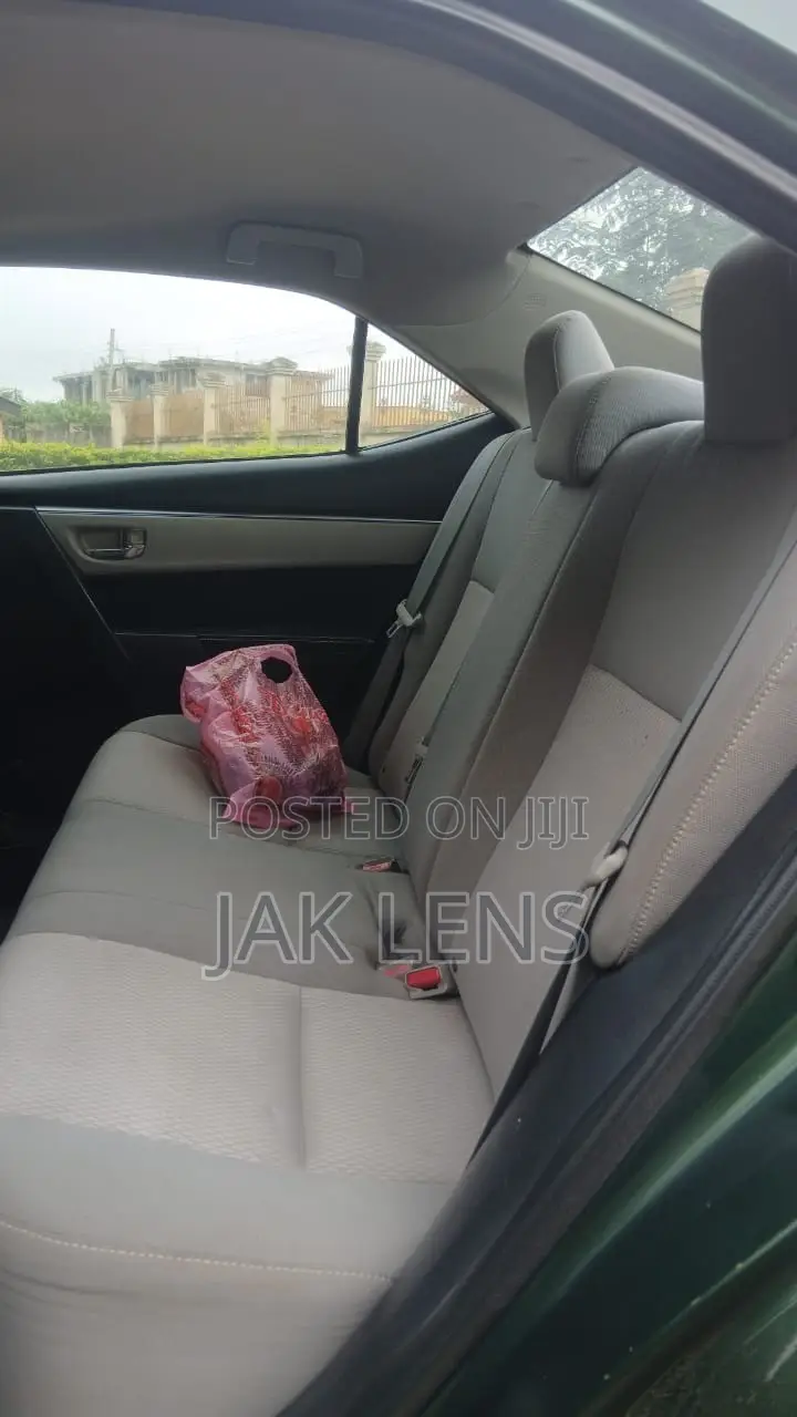 Toyota Corolla LE 4dr Sedan (1.8L 4cyl CVT) 2016 Green