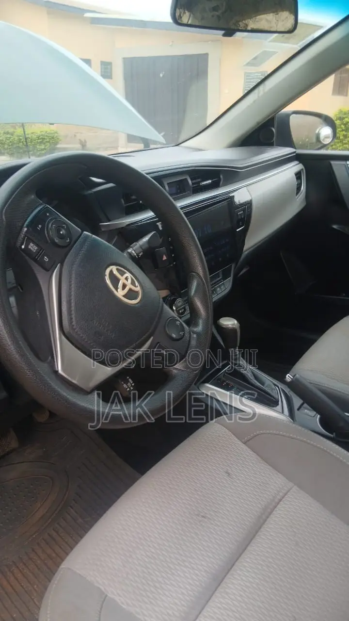Toyota Corolla LE 4dr Sedan (1.8L 4cyl CVT) 2016 Green