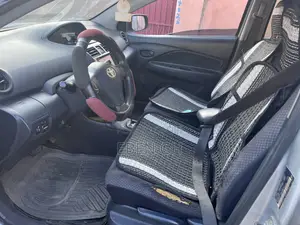 Toyota Yaris 1.5 2009 Silver