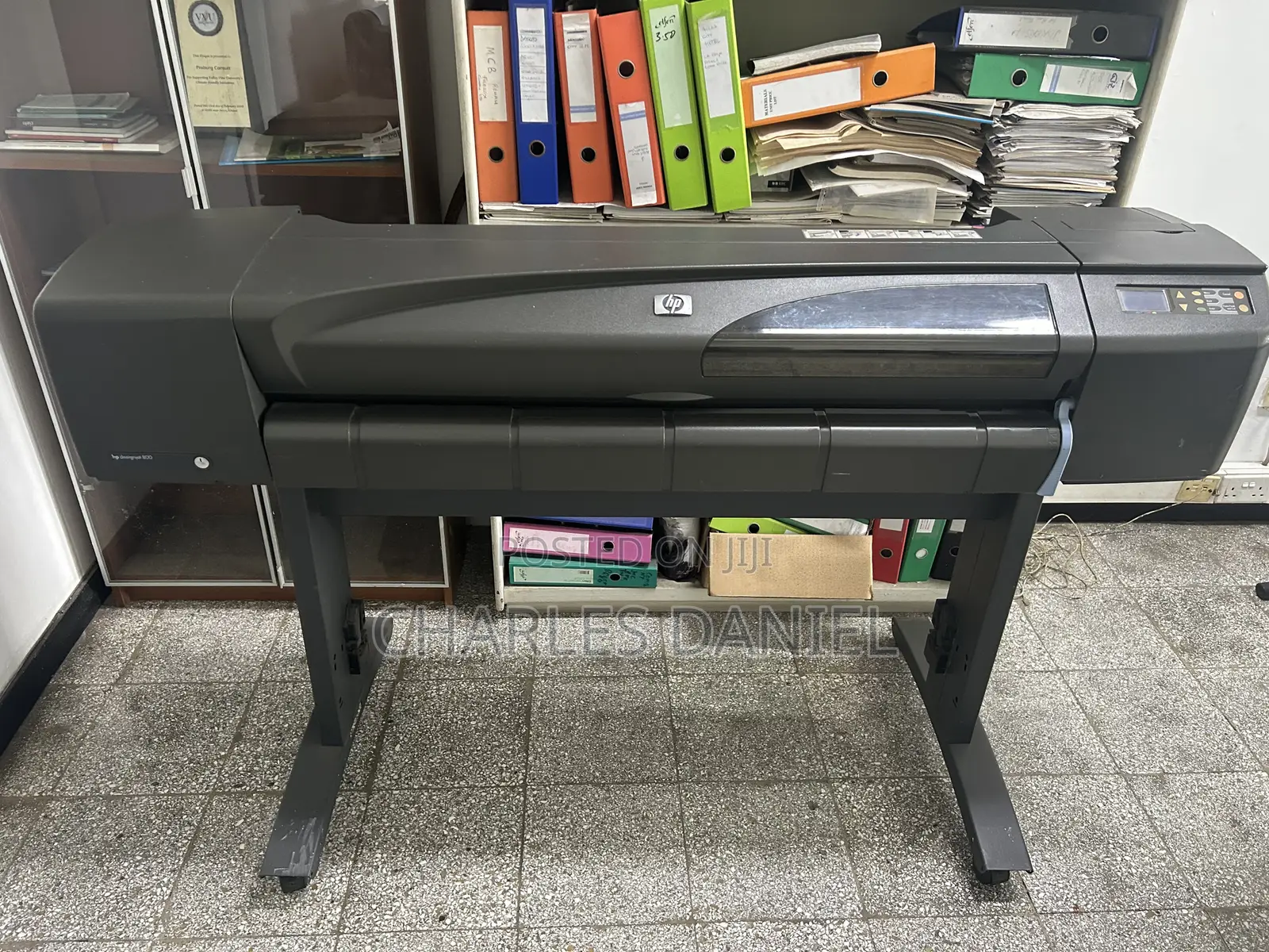 The HP DesignJet 800 Large-Format Color Inkjet Printer