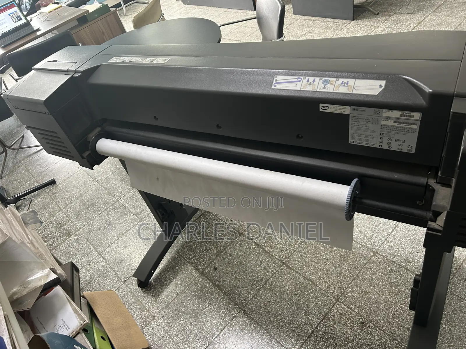 The HP DesignJet 800 Large-Format Color Inkjet Printer