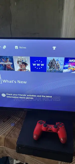 Play Station 4 Slim