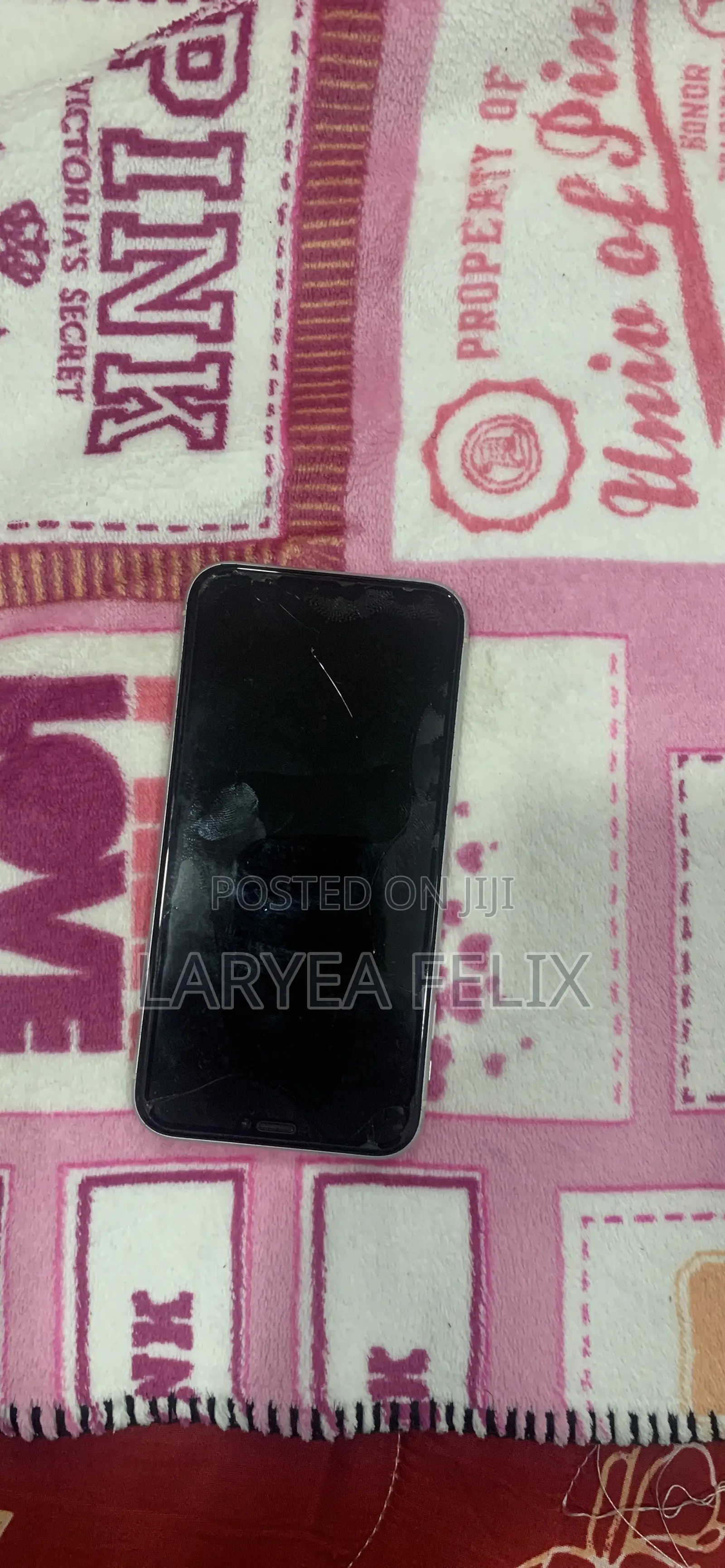 Apple iPhone XR 64 GB White