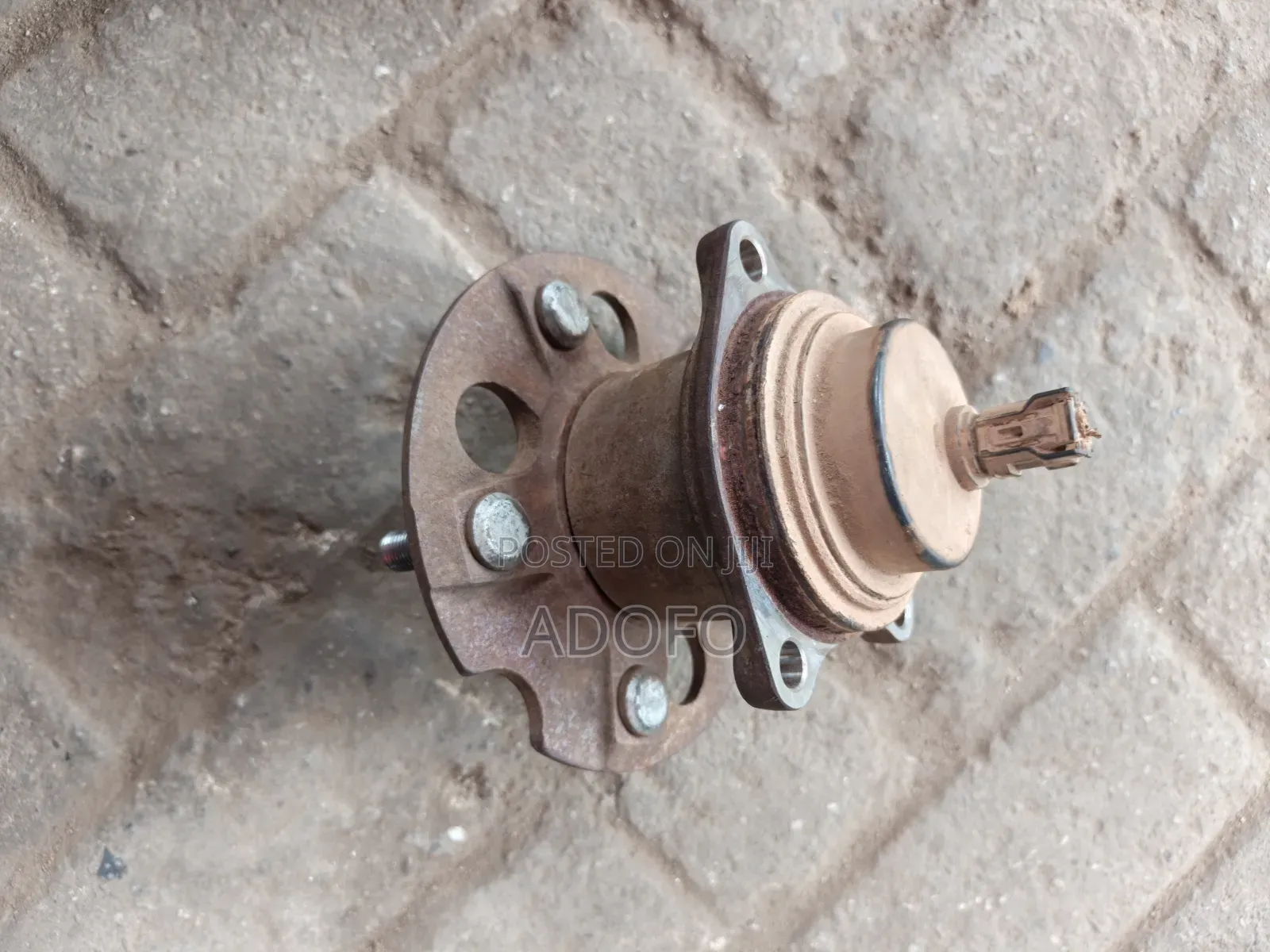 Toyota Voxy  Back Hub  2x4 From 2009 to 2020
