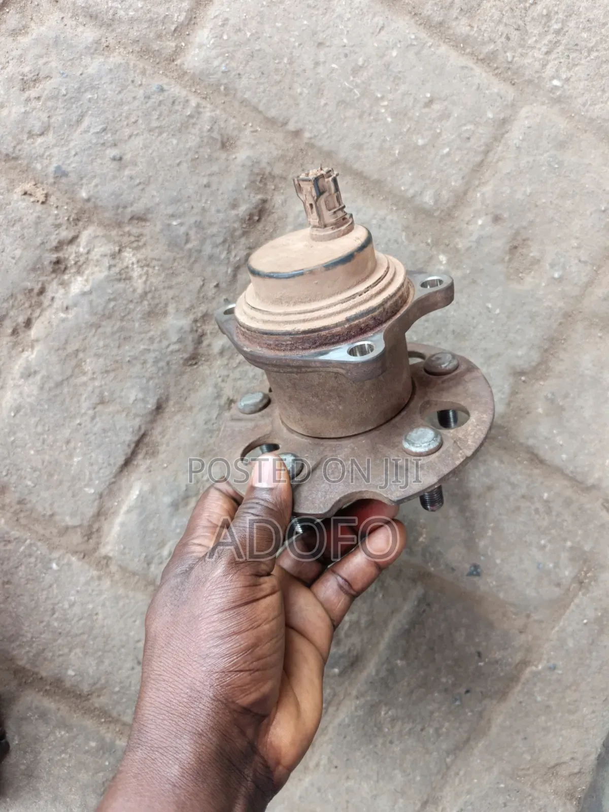 Toyota Voxy  Back Hub  2x4 From 2009 to 2020