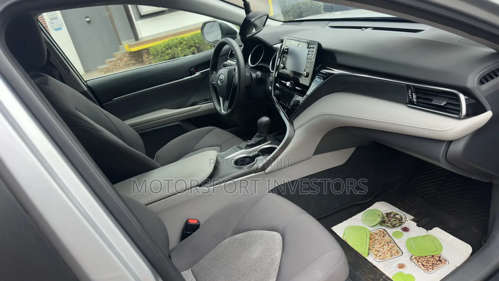 Toyota Camry LE 2023 Silver
