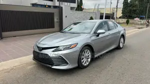 Toyota Camry LE 2023 Silver