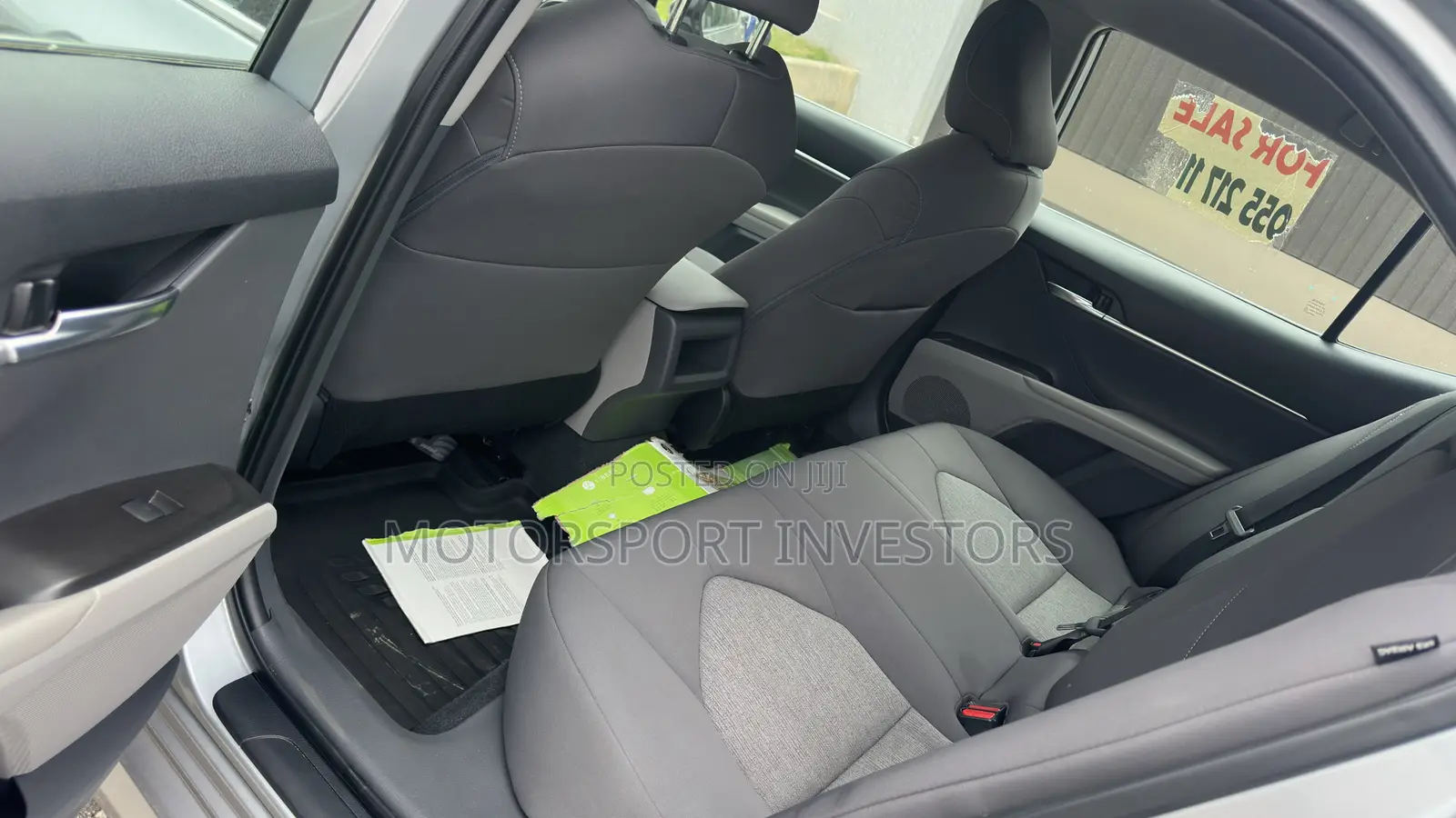 Toyota Camry LE 2023 Silver