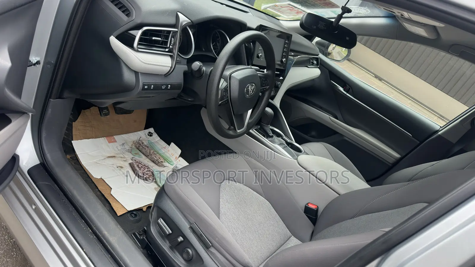 Toyota Camry LE 2023 Silver