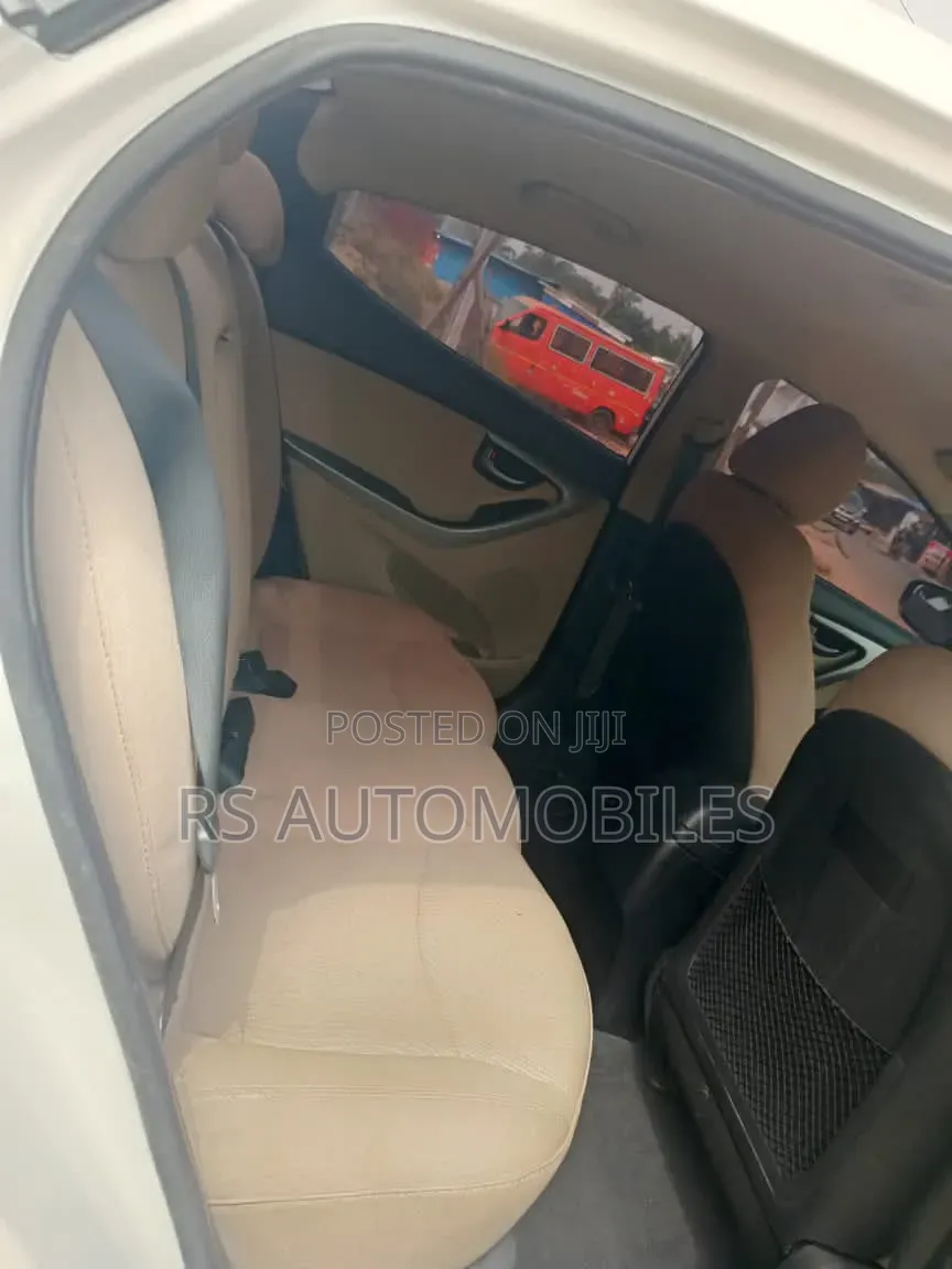 Hyundai Elantra 2015 White