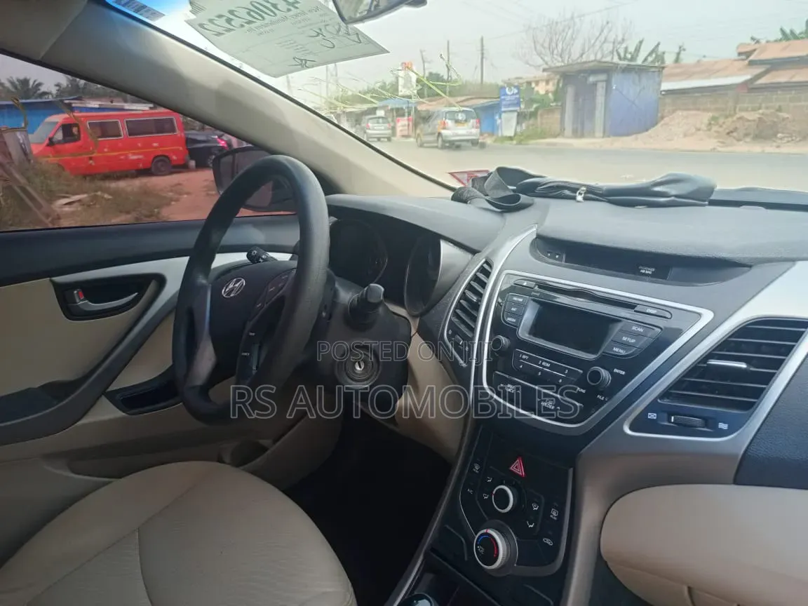 Hyundai Elantra 2015 White