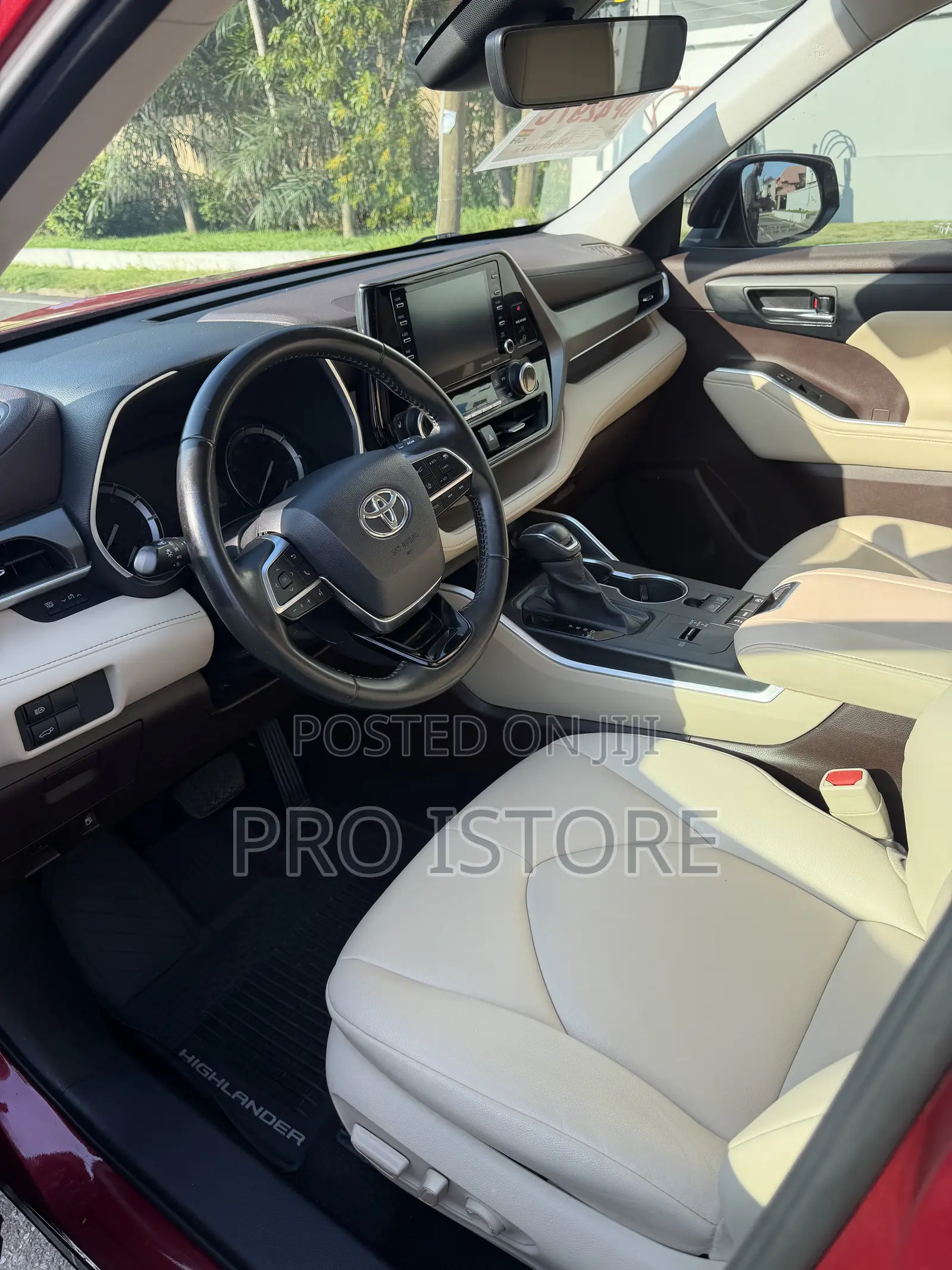 Toyota Highlander XLE 2022 Burgundy
