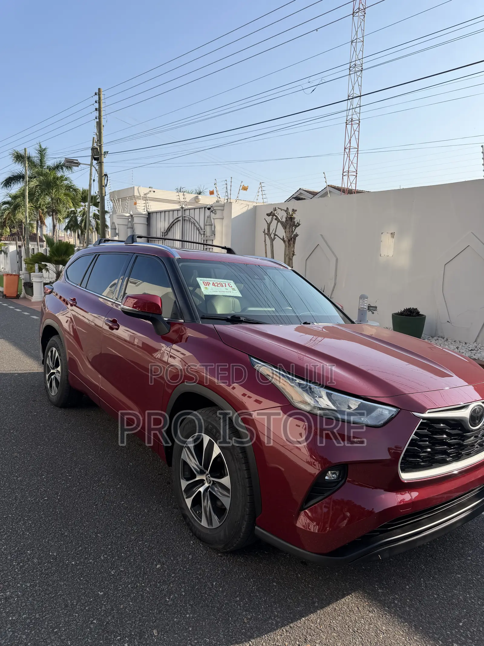 Toyota Highlander XLE 2022 Burgundy