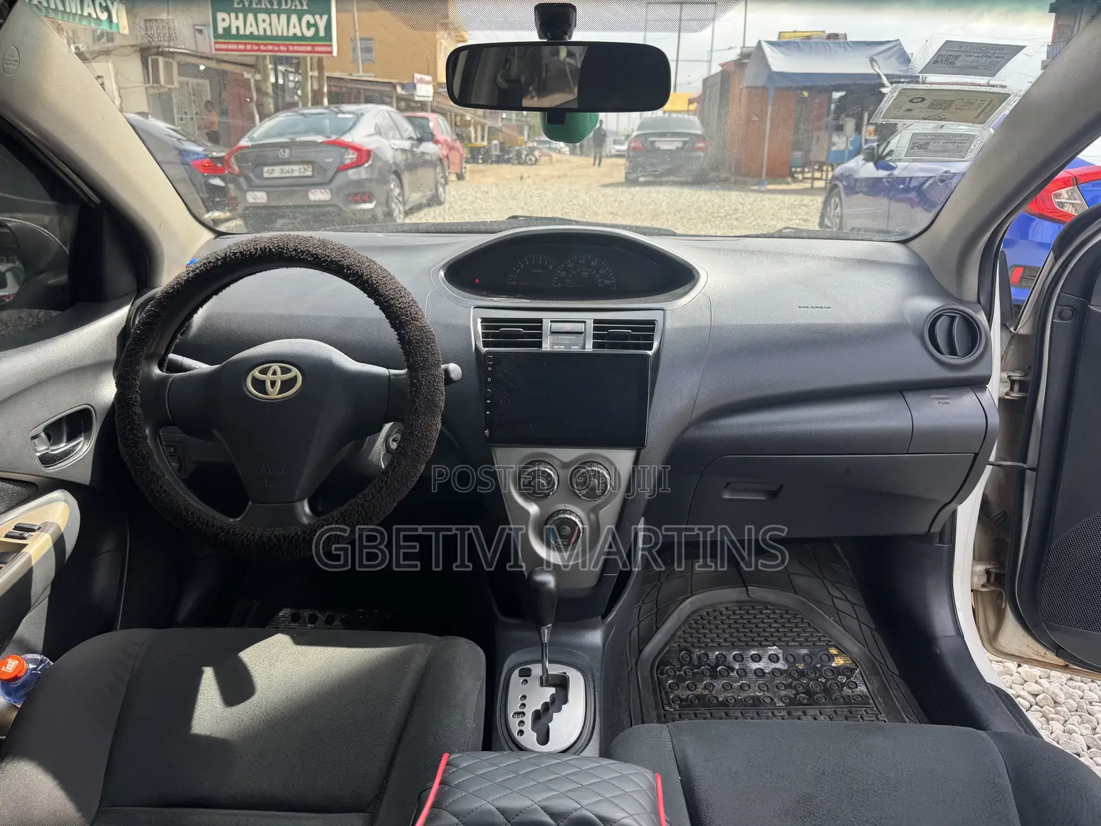 Toyota Yaris 2010 White
