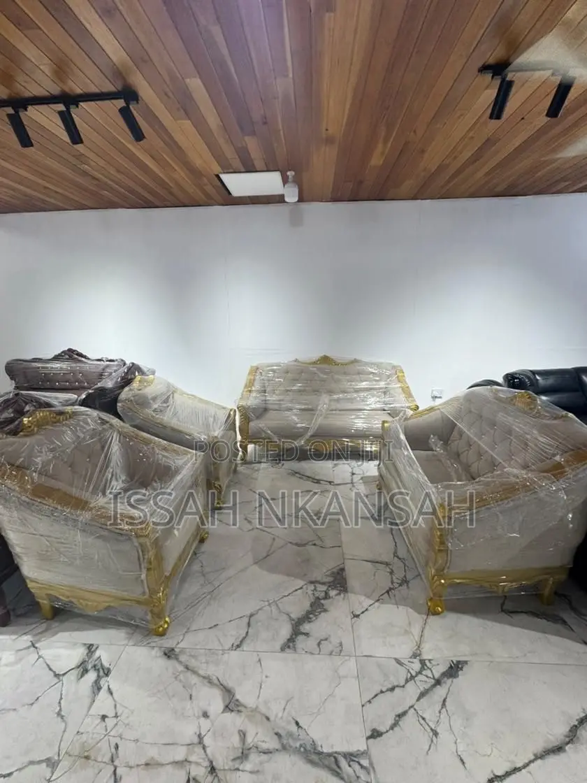 White Royal Sofa Chair
