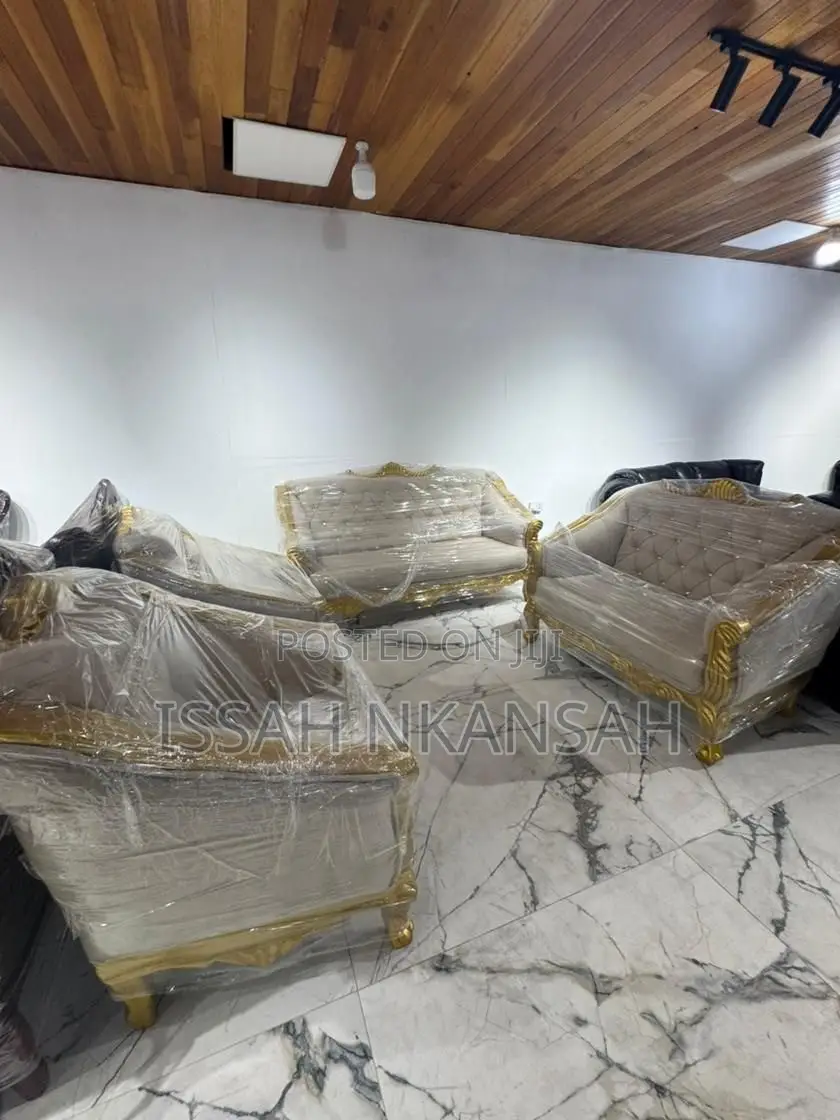 White Royal Sofa Chair