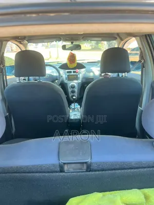 Toyota Vitz 1.0 FWD 5dr 2010 Pearl