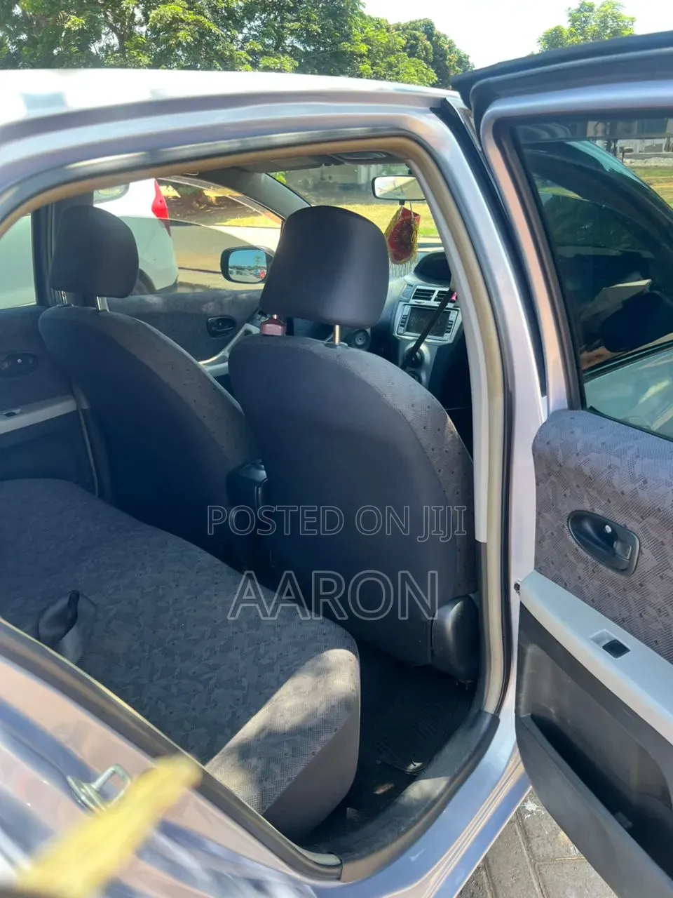 Toyota Vitz 1.0 FWD 5dr 2010 Pearl