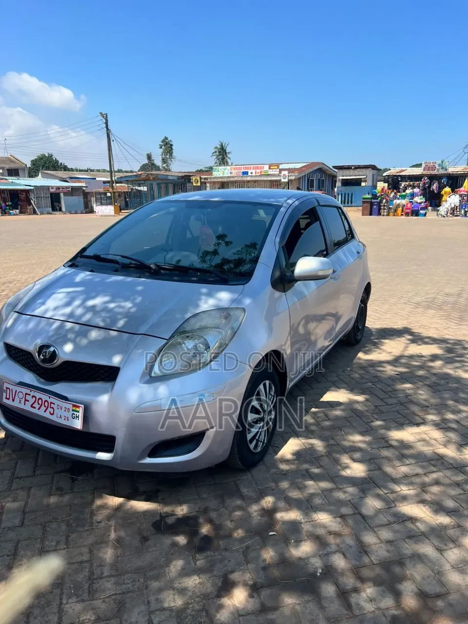 Toyota Vitz 1.0 FWD 5dr 2010 Pearl