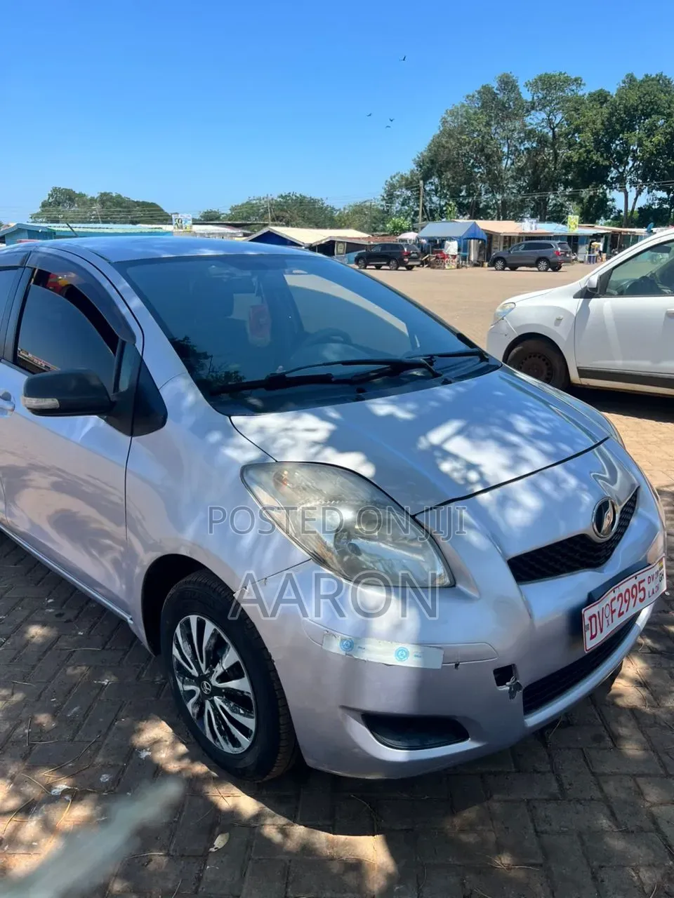 Toyota Vitz 1.0 FWD 5dr 2010 Pearl