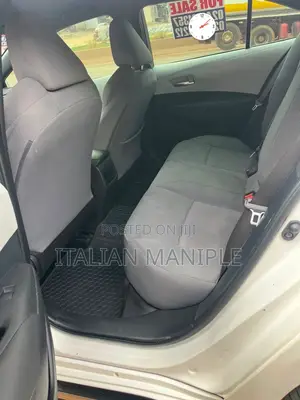 Toyota Corolla SE 2021 White