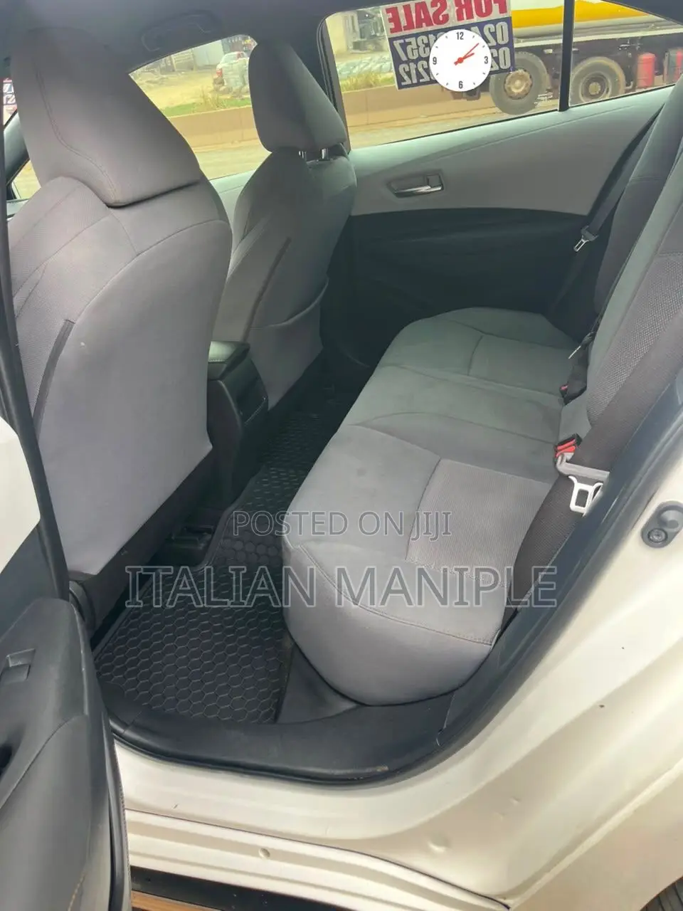 Toyota Corolla SE 2021 White