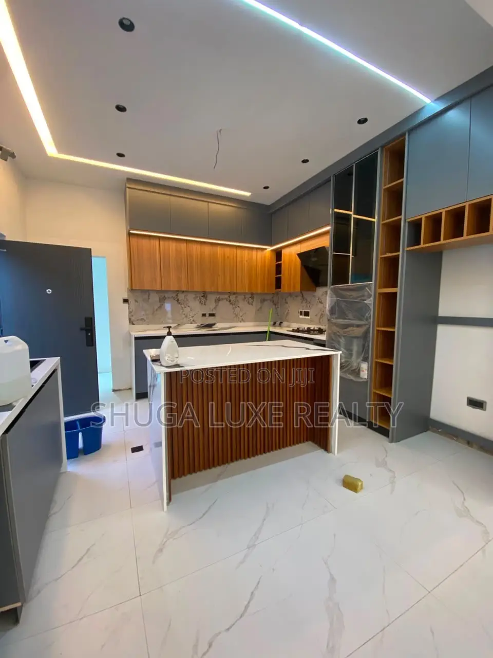 Furnished 3bdrm House in Lakeside Com 6 for sale