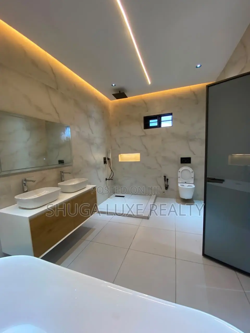 Furnished 3bdrm House in Lakeside Com 6 for sale