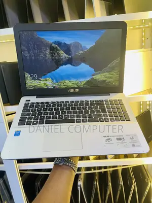 Laptop Asus X555LA 8GB Intel Core i5 HDD 1T