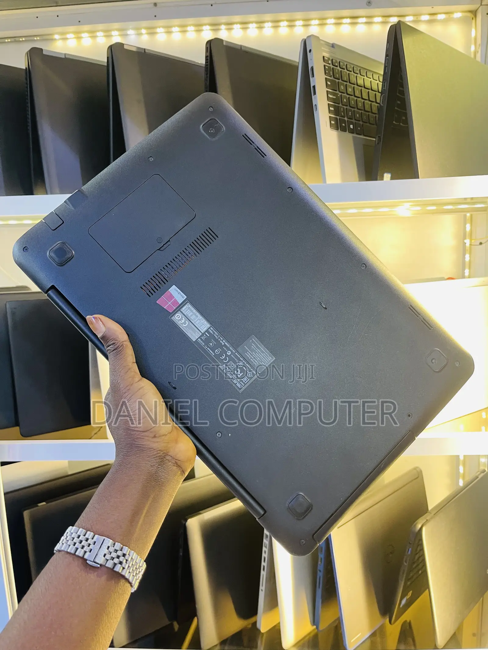 Laptop Asus X555LA 8GB Intel Core i5 HDD 1T