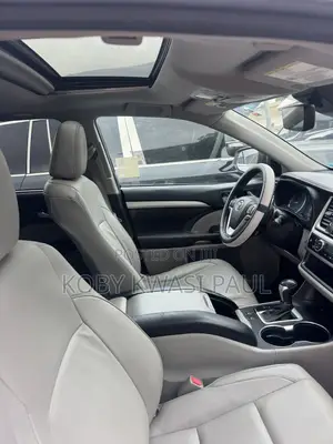 Toyota Highlander XLE 4x2 V6 (3.5L 6cyl 8A) 2018 White