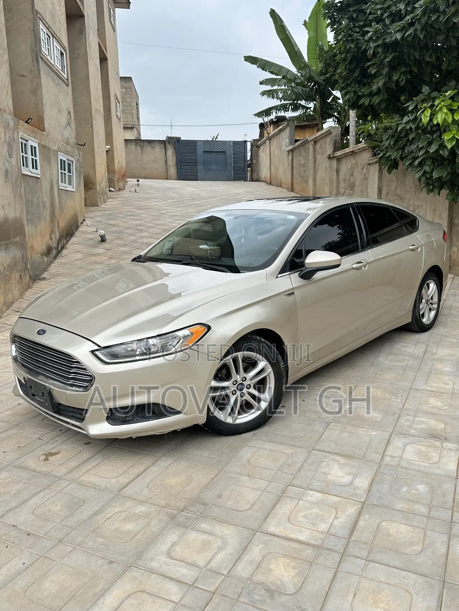 Ford Fusion 2018 Gold