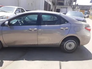 Toyota Corolla 2015 Brown