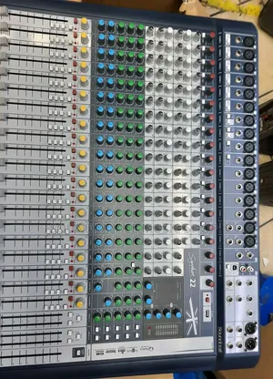 Soundcraft Signature 22 Analog Audio Mixer