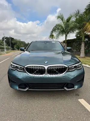 BMW 330i 2021 Green