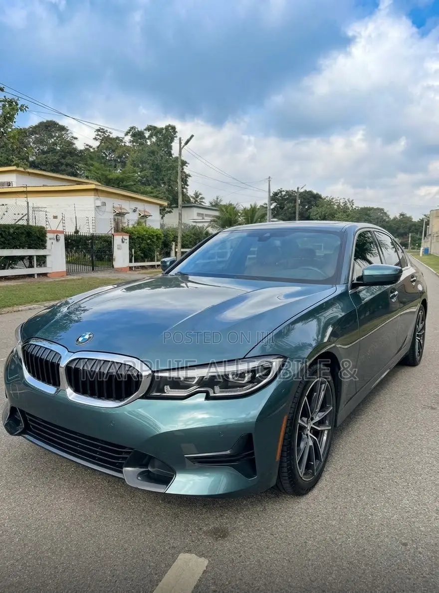 BMW 330i 2021 Green