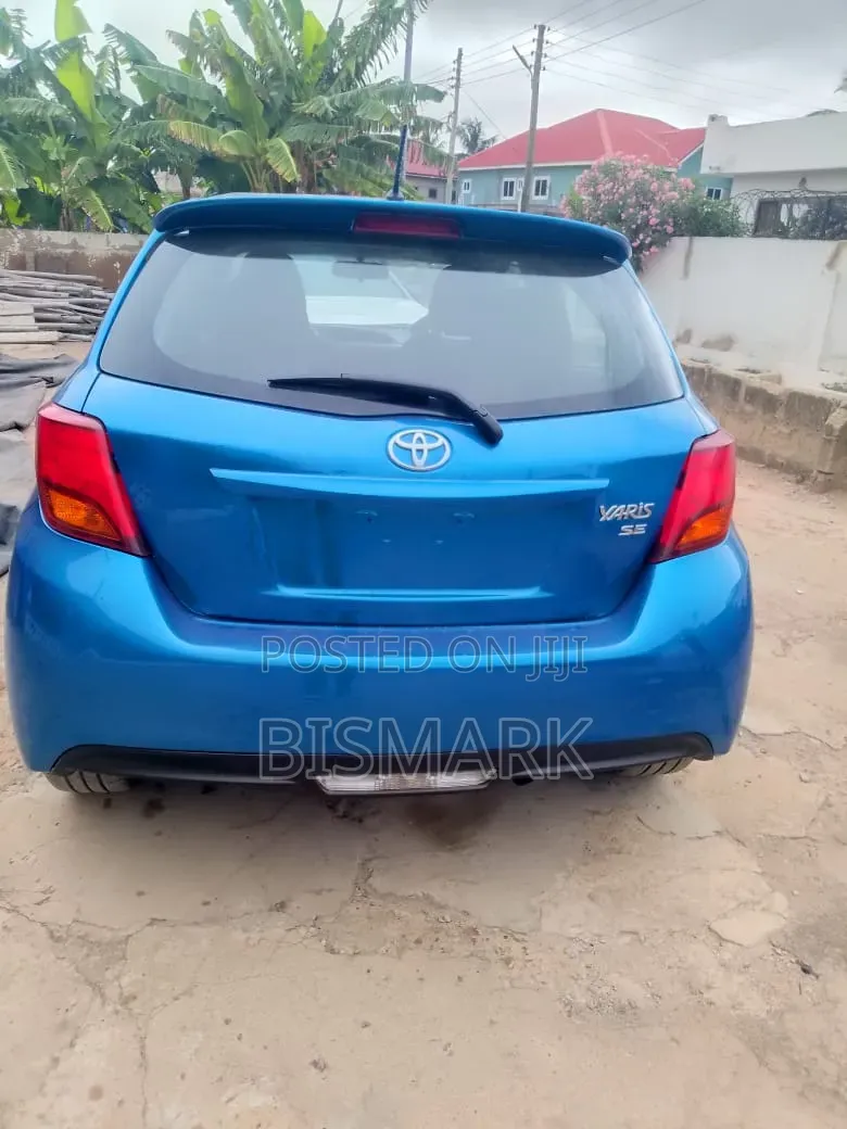Toyota Yaris SE Hatchback 5dr 2016 Blue