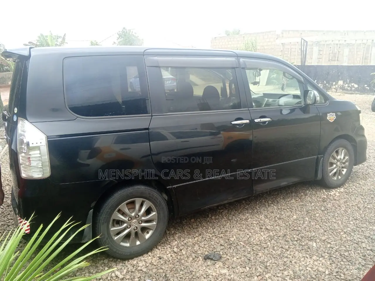 Toyota Voxy 2011 Black