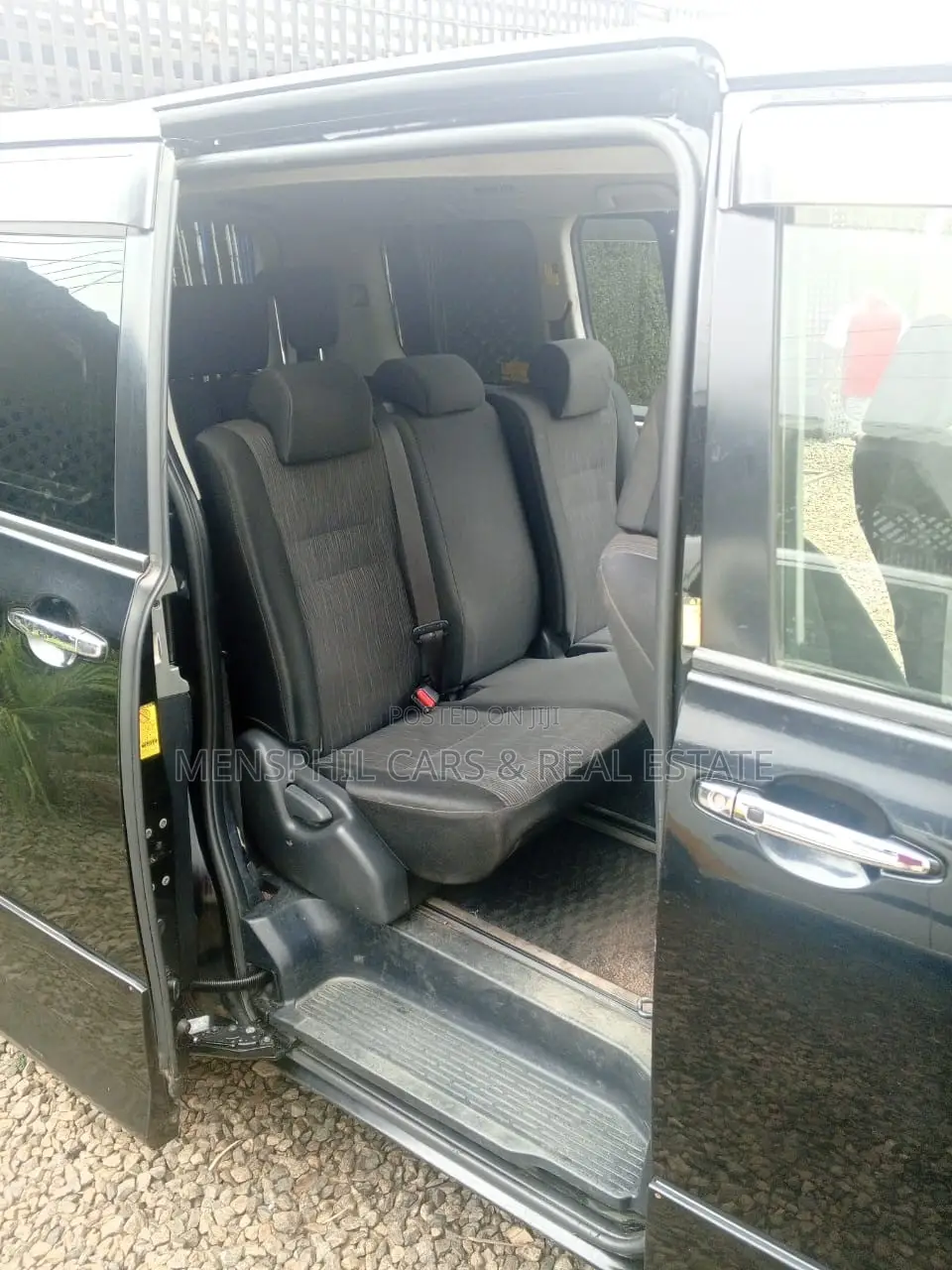 Toyota Voxy 2011 Black