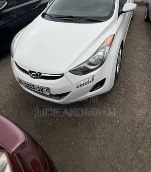 Hyundai Elantra Limited Sedan FWD (1.8L 4cyl 6A) 2013 White