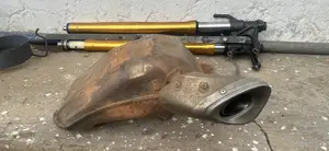 Tracer 900 Stock Exhaust