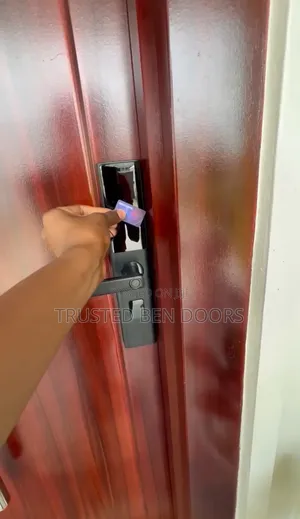 Tuya App Wifi Mobile Wireless Biometric Smart Door Locks for All Doors