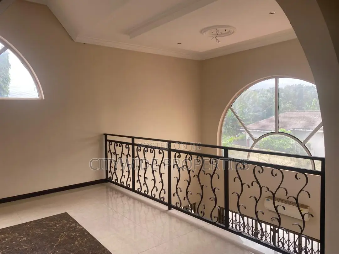 Furnished 5bdrm House in Boundary Road Area for rent